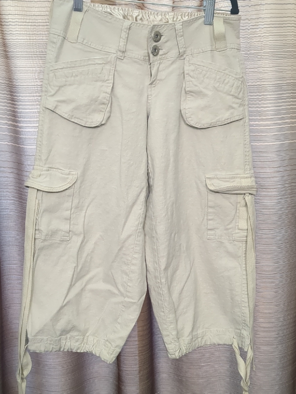 Junior's Cargo Shorts - Beige Utility Style
